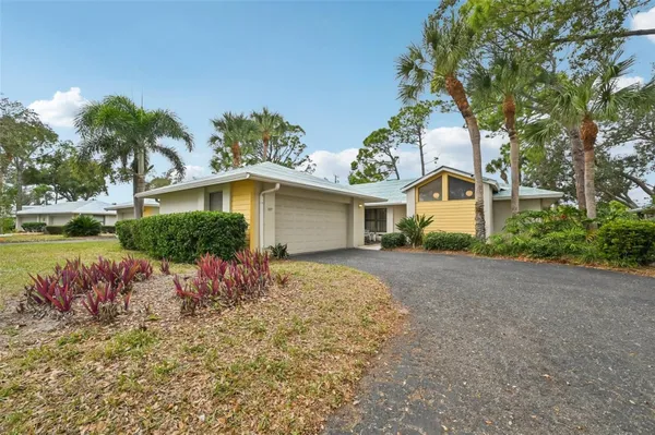Property Slideshow image 2 of 41 | 227 southampton dr # 289, Venice, FL, 34293