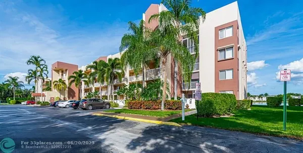 Property Slideshow image 2 of 31 | 7840 trent dr # 111, Tamarac, FL, 33321
