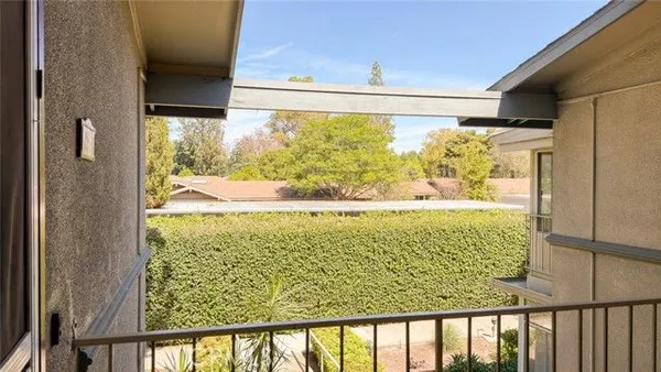 Property Slideshow image 3 of 32 | 126 avenida majorca o, Laguna Woods, CA, 92637