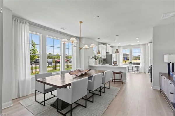 Property Slideshow image 2 of 26 | 2009 munro ln, Chesapeake, VA, 23322
