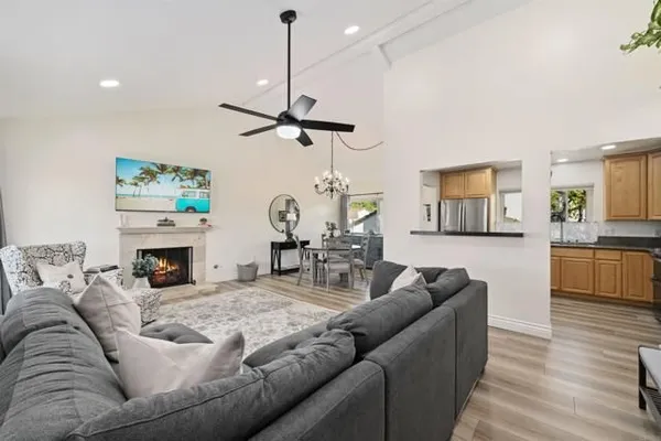Property Slideshow image 3 of 35 | 12627 paseo del verano 61, San Diego, CA, 92128