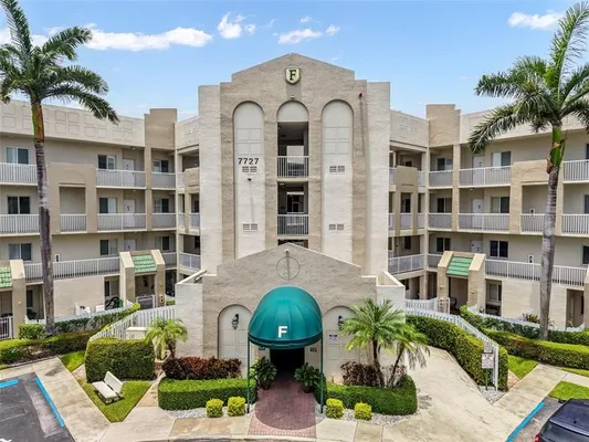 Property Slideshow image 2 of 35 | 7727 southampton ter 410, Tamarac, FL, 33321