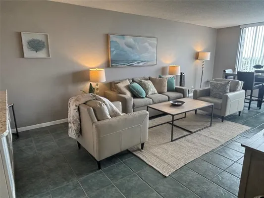 Property Slideshow image 2 of 9 | 6104 palma del mar blvd 605, St Petersburg, FL, 33715
