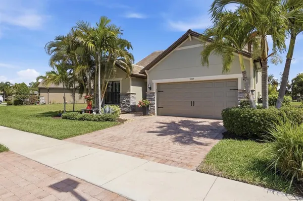 Property Slideshow image 2 of 69 | 5357 sundew dr, Sarasota, FL, 34238