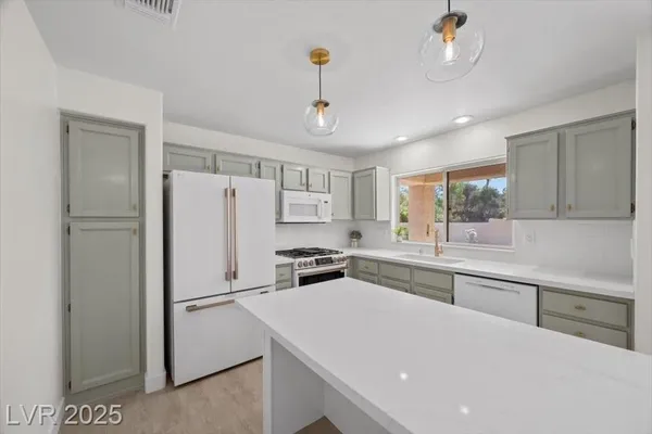 Property Slideshow image 2 of 27 | 2216 spring water dr, Las Vegas, NV, 89134