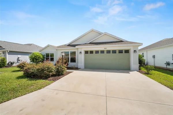 Property Slideshow image 3 of 36 | 986 davey ln, The Villages, FL, 32163
