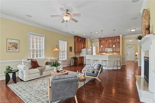 Property Slideshow image 2 of 48 | 1417 blairwood ln, Chesapeake, VA, 23320