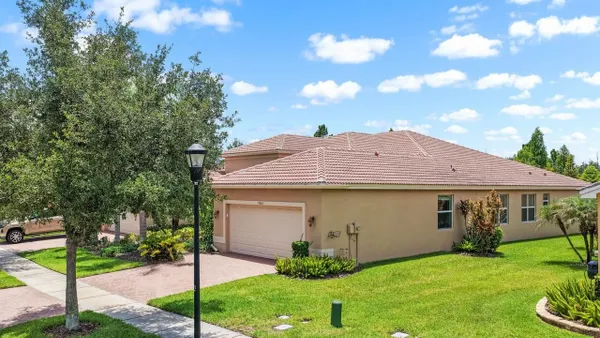 Property Slideshow image 2 of 65 | 15665 aurora lake cir, Wimauma, FL, 33598