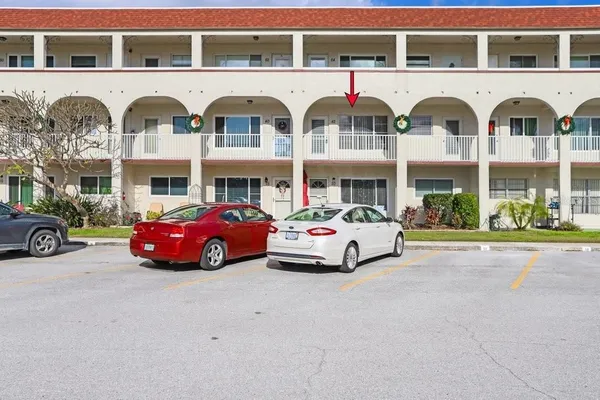 Property Slideshow image 3 of 46 | 2434 australia way 42, Clearwater, FL, 33763