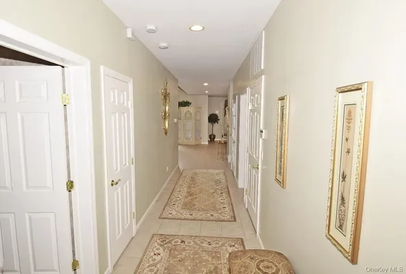 Property Slideshow image 2 of 14 | 677 balfour pl, Melville, NY, 11747