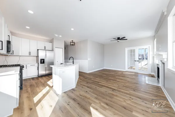Property Slideshow image 3 of 44 | 721 s wellston ln, Romeoville, IL, 60446