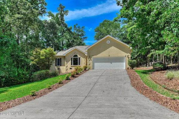 Property Slideshow image 3 of 42 | 105 azalea cir, Mccormick, SC, 29835