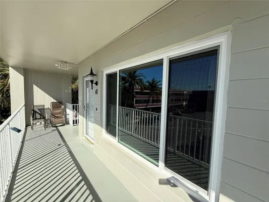 Property Slideshow image 3 of 35 | 2071 australia way 41, Clearwater, FL, 33763