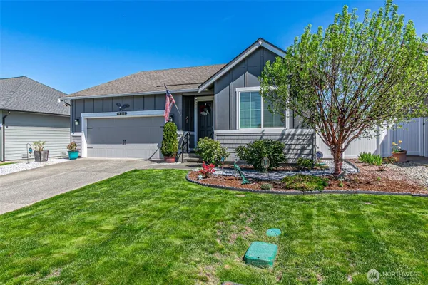 Property Slideshow image 3 of 28 | 830 maple ln 60, Orting, WA, 98360