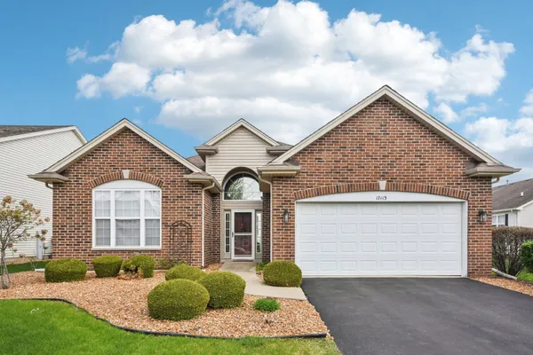 Property Slideshow image 2 of 50 | 17113 como ave, Lockport, IL, 60441