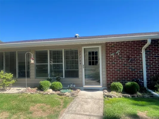 Property Slideshow image 3 of 19 | 171b ventry ct 171b, Brookhaven, NY, 11961