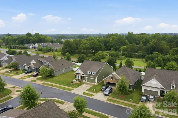 Property Slideshow image 3 of 42 | 123 cup chase dr, Mooresville, NC, 28115
