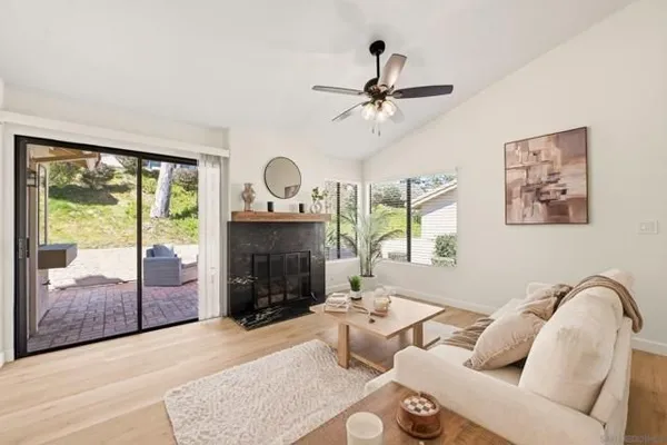 Property Slideshow image 3 of 39 | 12855 via moura, San Diego, CA, 92128