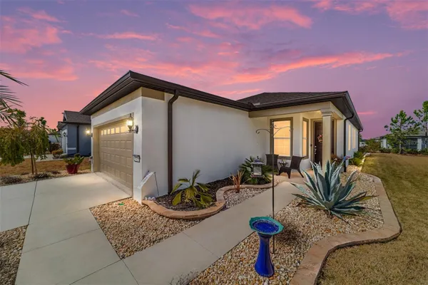 Property Slideshow image 2 of 75 | 9419 sw 53rd pl, Ocala, FL, 34481