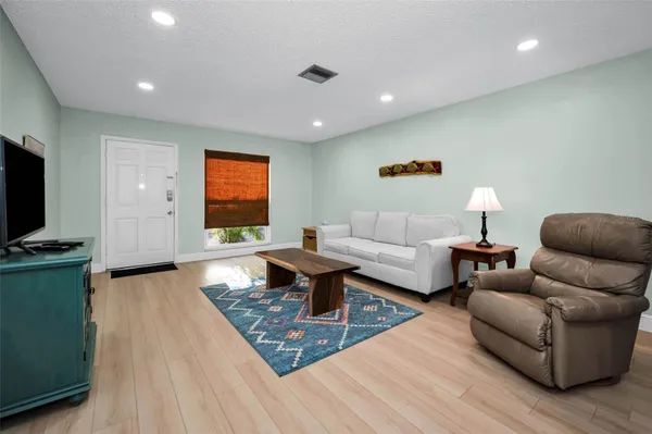 Property Slideshow image 2 of 45 | 859 oxford ct, Dunedin, FL, 34698