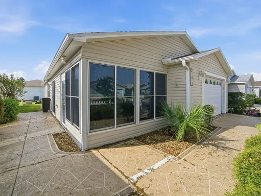 Property Slideshow image 2 of 29 | 1018 ridgeville rd, The Villages, FL, 32162