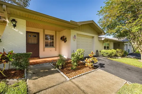 Property Slideshow image 3 of 29 | 2207 marshall dr, Dunedin, FL, 34698