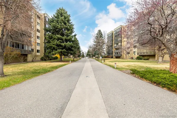 Property Slideshow image 2 of 28 | 14050 e linvale pl apt 106, Aurora, CO, 80014