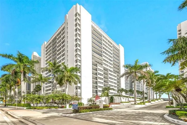 Property Slideshow image 3 of 58 | 1880 s ocean dr ts601, Hallandale Beach, FL, 33009