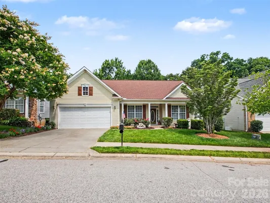 Property Slideshow image 2 of 47 | 834 platinum dr, Fort Mill, SC, 29708