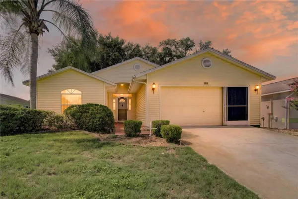 Property Slideshow image 2 of 50 | 642 timbercrest dr, Leesburg, FL, 34748