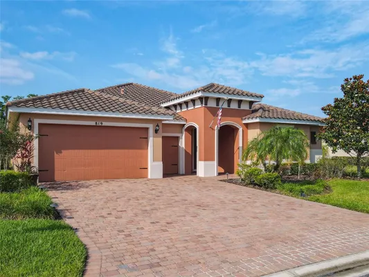 Property Slideshow image 2 of 81 | 819 san raphael st, Kissimmee, FL, 34759