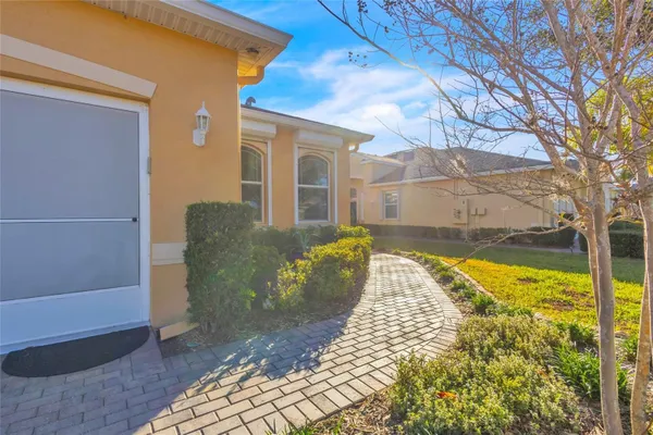 Property Slideshow image 3 of 36 | 633 chipper dr, Sun City Center, FL, 33573