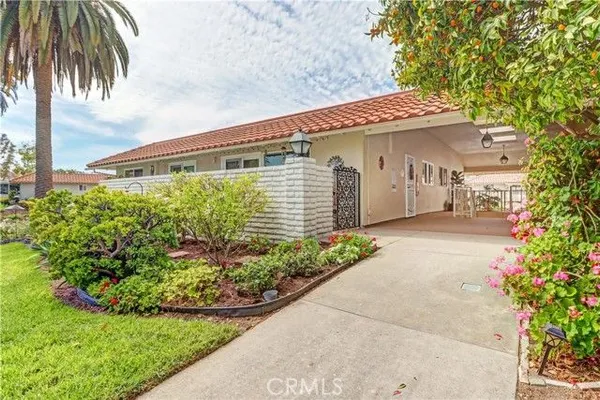 Property Slideshow image 3 of 32 | 2045 via mariposa e q, Laguna Woods, CA, 92637