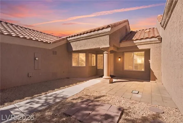 Property Slideshow image 3 of 99 | 8612 prairie hill dr, Las Vegas, NV, 89134