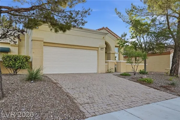 Property Slideshow image 2 of 64 | 2011 capestone st, Las Vegas, NV, 89134