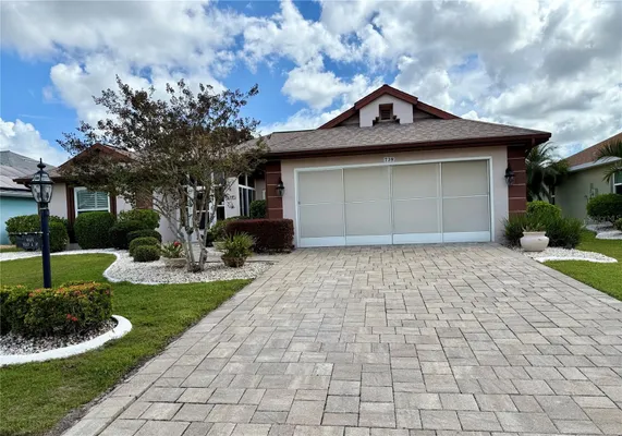 Property Slideshow image 3 of 28 | 739 winterbrooke way, Sun City Center, FL, 33573