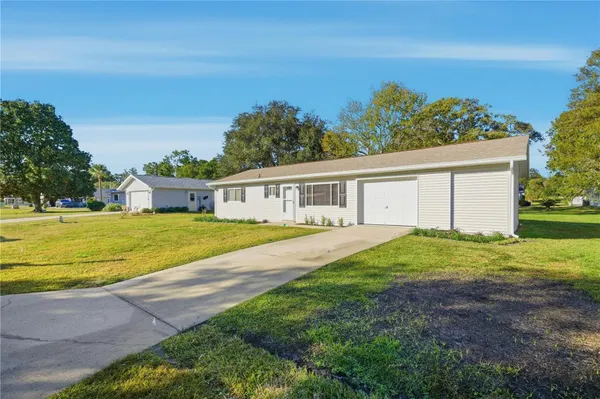 Property Slideshow image 3 of 28 | 11264 sw 77th ct, Ocala, FL, 34476