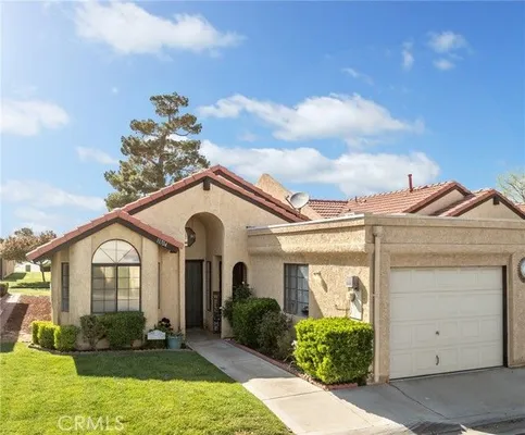 Property Slideshow image 2 of 38 | 11704 juniper dr, Apple Valley, CA, 92308