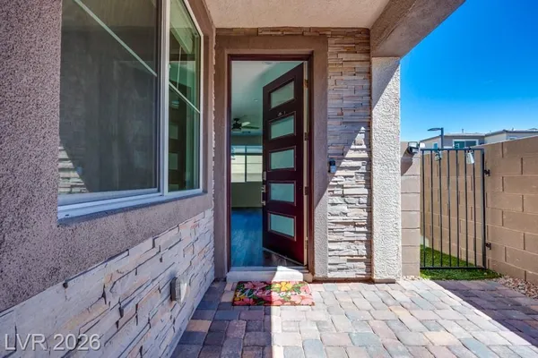 Property Slideshow image 3 of 53 | 302 mount tyndall st, Henderson, NV, 89015
