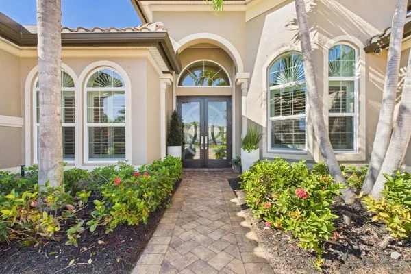 Property Slideshow image 2 of 49 | 12860 kingsmill way, Fort Myers, FL, 33913