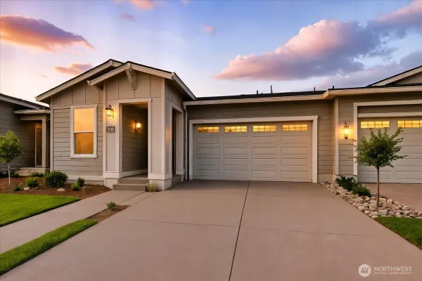 Property Slideshow image 2 of 20 | 14822 207th ave e unit e, Bonney Lake, WA, 98391