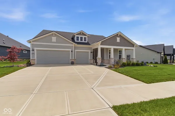 Property Slideshow image 3 of 57 | 2877 buchanan ln, Westfield, IN, 46074