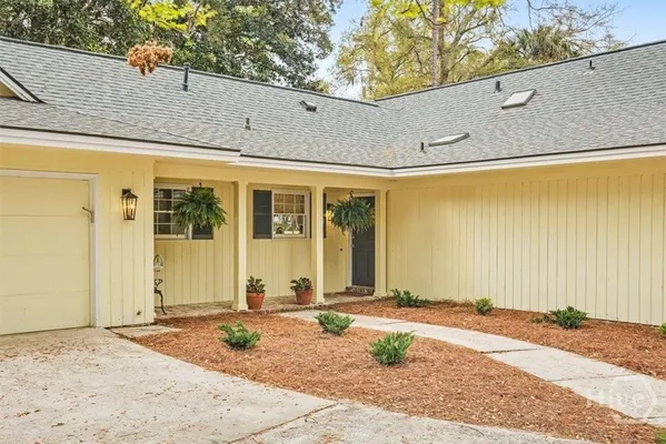 Property Slideshow image 3 of 50 | 5 clifton ln, Savannah, GA, 31411