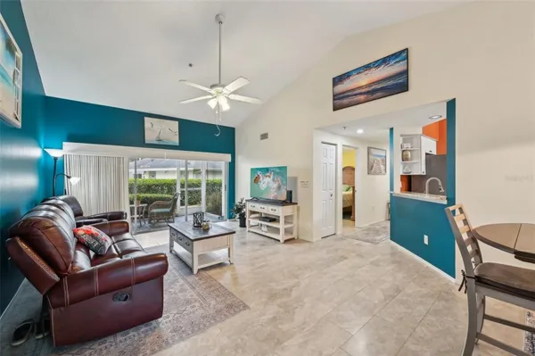 Property Slideshow image 2 of 26 | 6330 green oak cir, Bradenton, FL, 34203