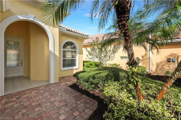 Property Slideshow image 3 of 39 | 28348 nautica ln, Bonita Springs, FL, 34135