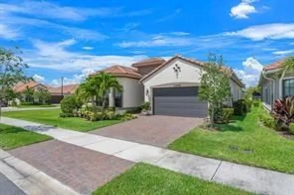 Property Slideshow image 2 of 44 | 11975 vivar run, Parkland, FL, 33076