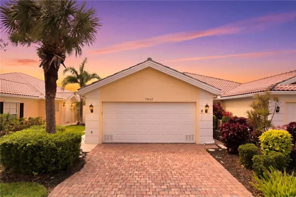 Property Slideshow image 2 of 56 | 7632 quinto dr, Sarasota, FL, 34238