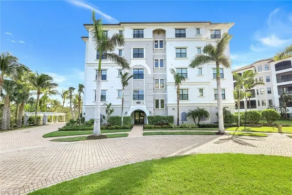 Property Slideshow image 3 of 34 | 4780 via del corso ln 202, Bonita Springs, FL, 34134