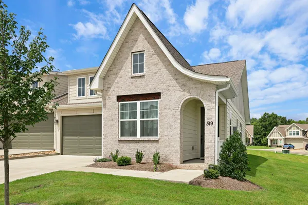 Property Slideshow image 2 of 30 | 519 byres ct, Smyrna, TN, 37167