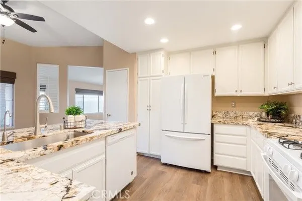 Property Slideshow image 3 of 45 | 40624 corte albara, Murrieta, CA, 92562